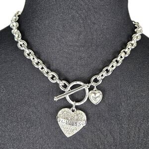 New Guess Logo Silver Tone 18" Chain Toggle Necklace Heart Charm Choker Style